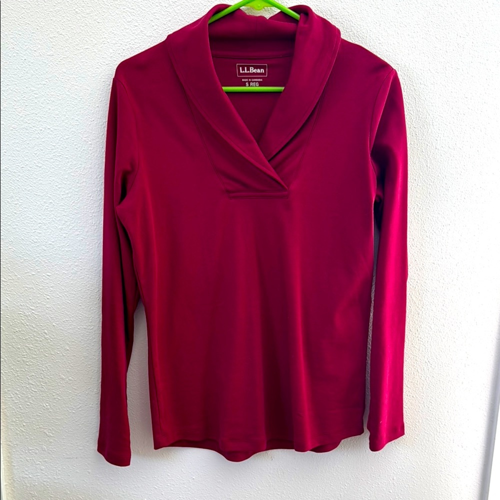 L.L. Bean Deep Berry Long Sleeve Knit Top w/ Beautiful Collar
